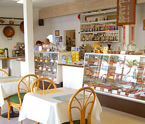 Agnes' Portuguese Bake Shop
